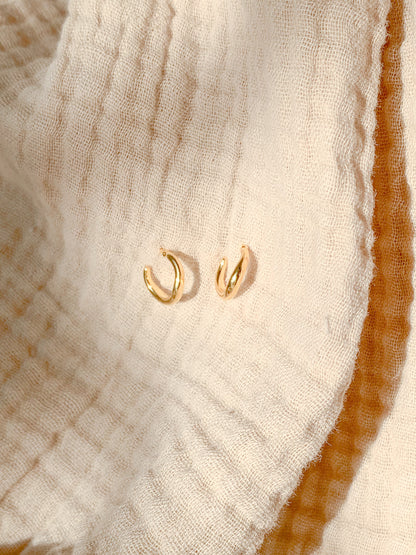 Chan Luu Gold Infinity Huggies